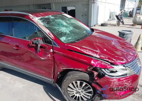 2018 Lincoln Mkc Reserve z USA, uszkodzony, nr VIN 5LMCJ3C98JUL22801